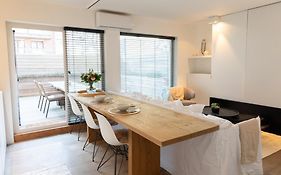 Malou'S Cosy Getaway - Beautiful 30M Terrace - Central Location - 5' Min Walk To Beach - Free Parking